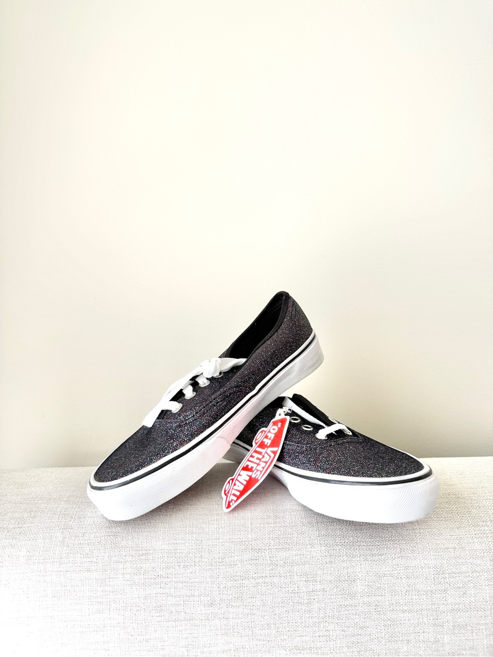 Vintage 2015 Vans Black Holographic Glitter Sneakers Women’s 7 Men’s 5.5 NWT